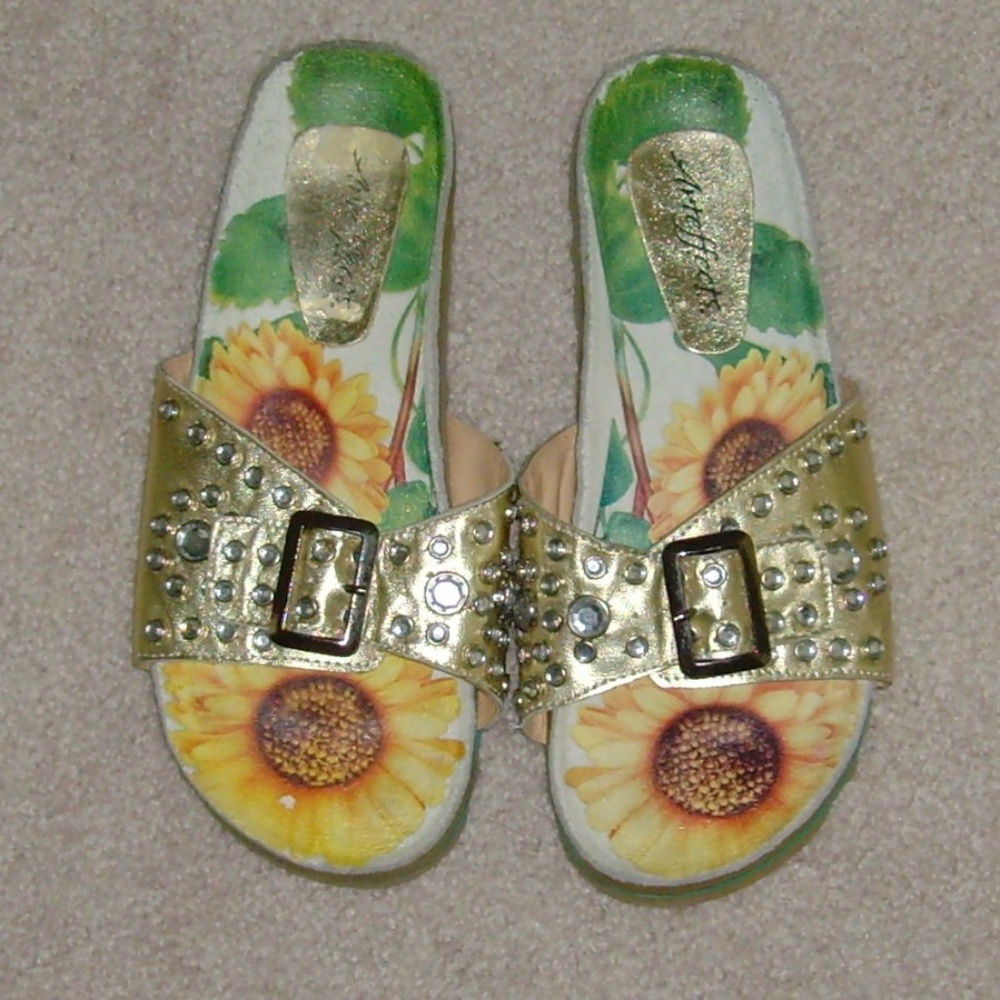 Metallic Gold Slides